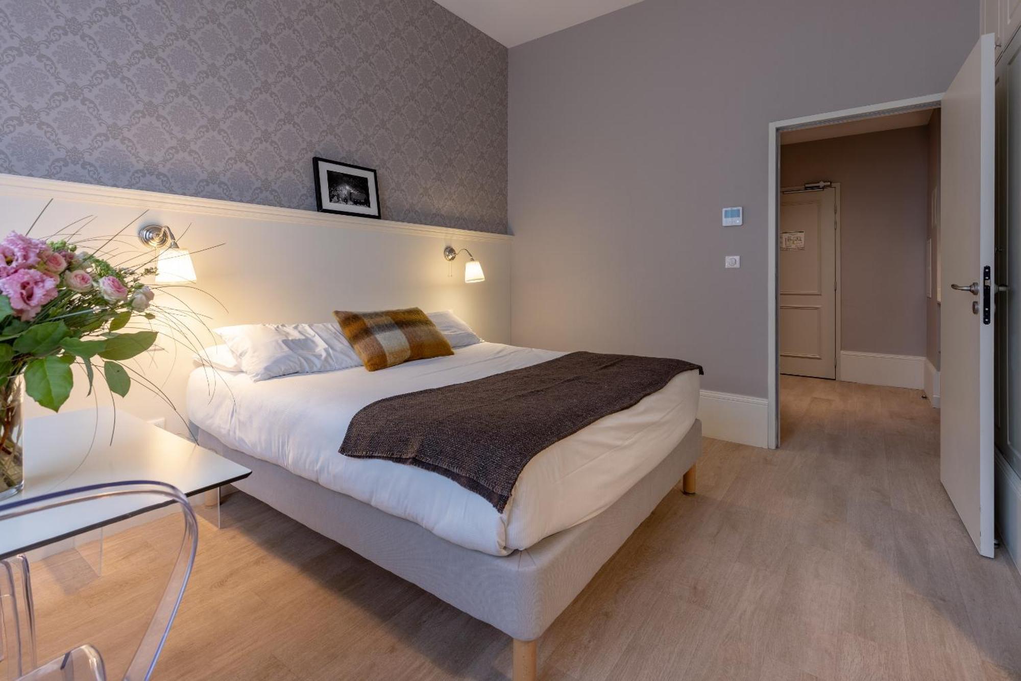 La Maison Blanche - Apparthotels De Charme Chic & Cosy A 350M Du Coeur De Ville De Limoges - Acces Autonome Екстериор снимка