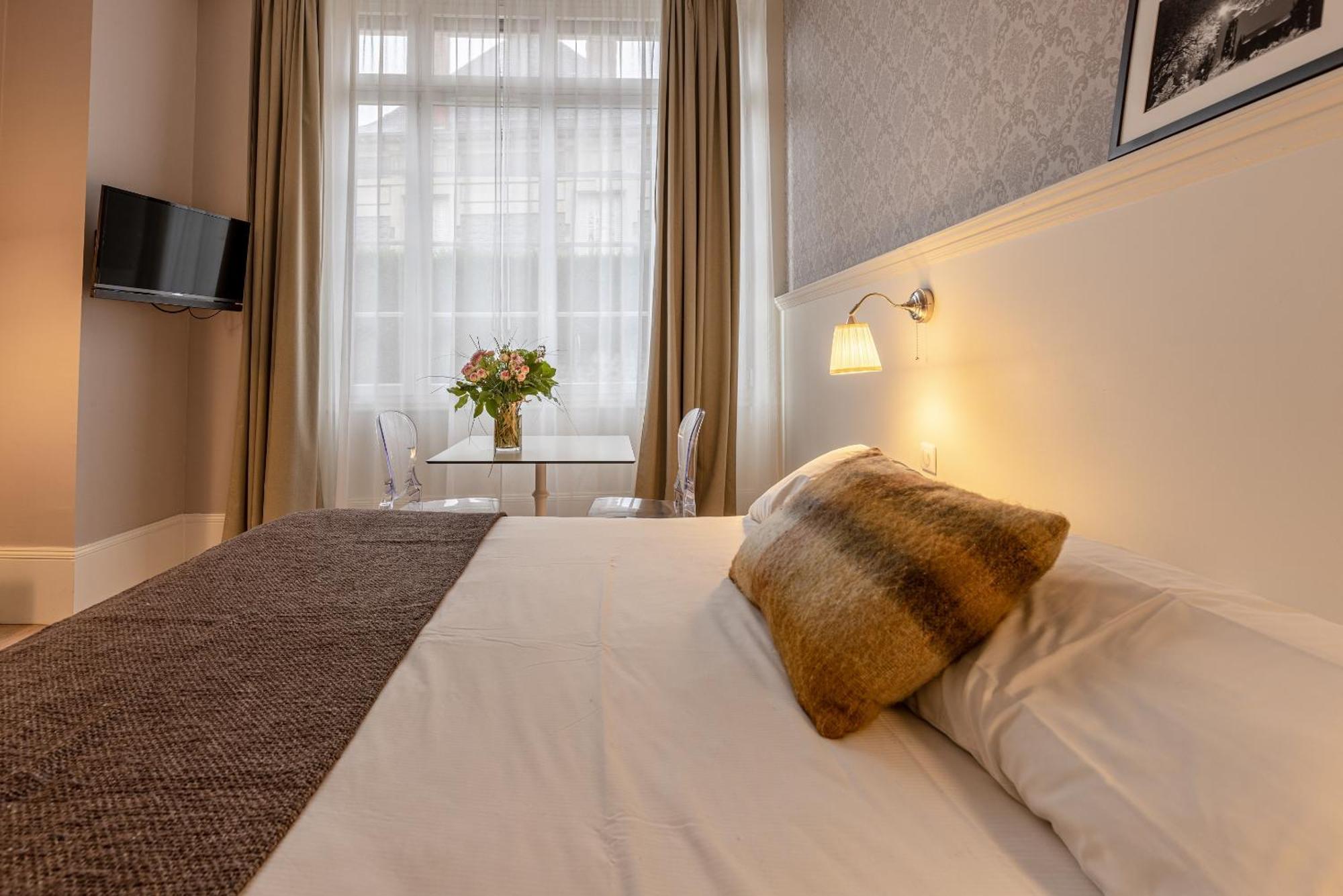 La Maison Blanche - Apparthotels De Charme Chic & Cosy A 350M Du Coeur De Ville De Limoges - Acces Autonome Екстериор снимка