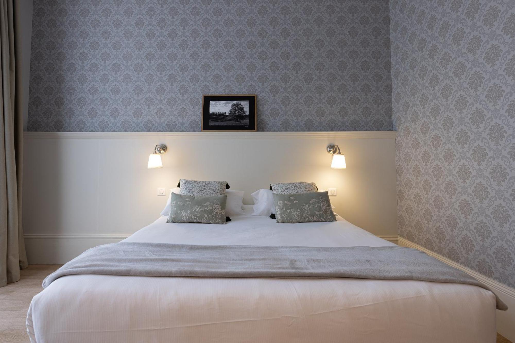 La Maison Blanche - Apparthotels De Charme Chic & Cosy A 350M Du Coeur De Ville De Limoges - Acces Autonome Екстериор снимка