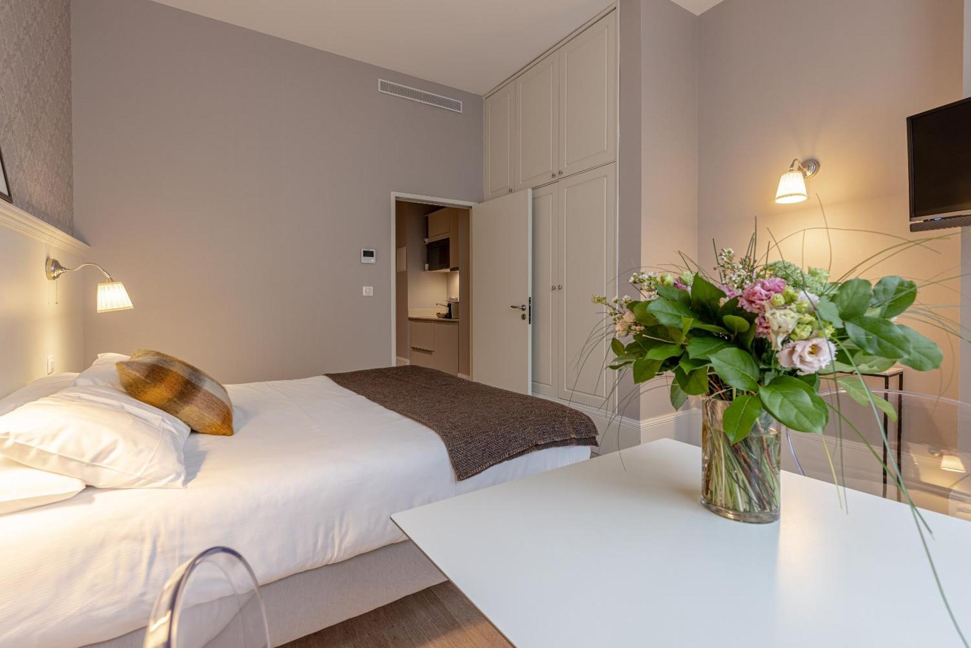 La Maison Blanche - Apparthotels De Charme Chic & Cosy A 350M Du Coeur De Ville De Limoges - Acces Autonome Стая снимка